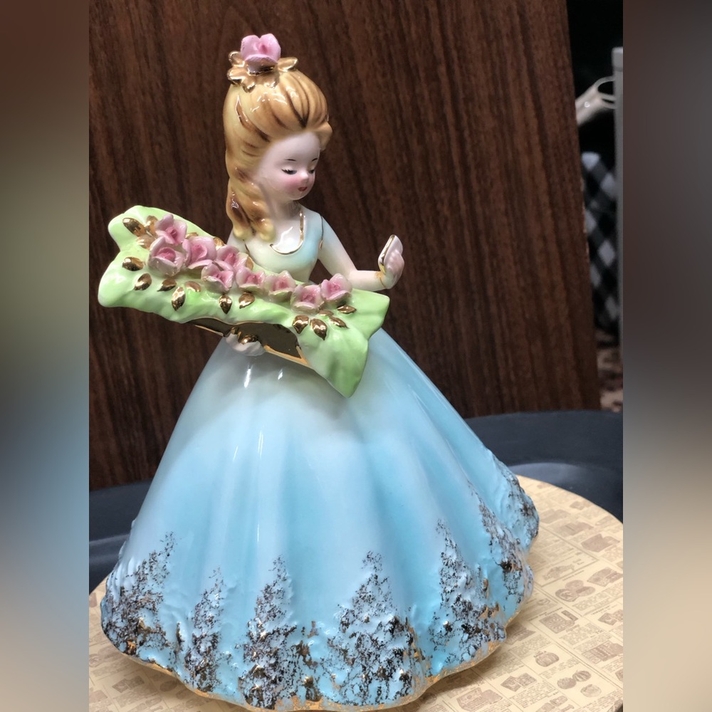 Josef Originals Courtship Romance Blue Porcelain 8” figurine. see pics excel con